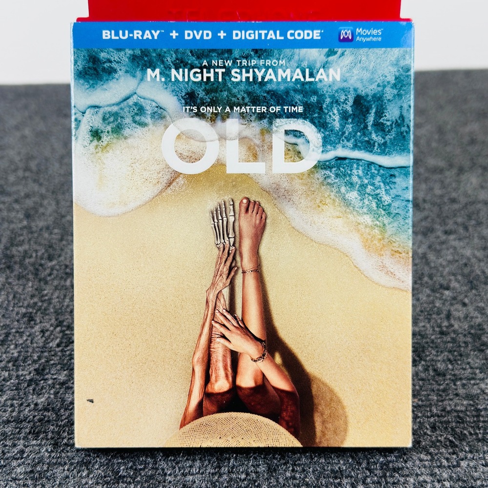 Old Blu-ray DVD Digital‎ Code M Night Shyamalan Thriller Movie with Slipcover